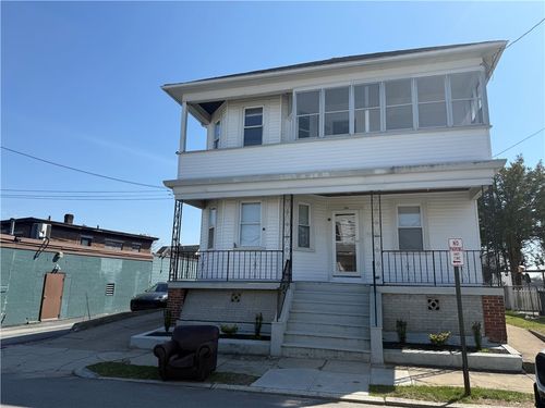 10 Knight St, Cranston, RI, 02920-5022 | Card Image