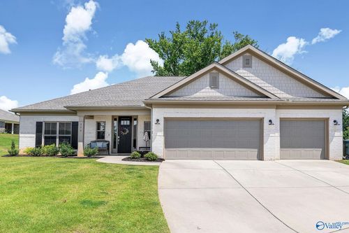 226 Hannaway Cir, Madison, AL, 35757-4700 | Card Image