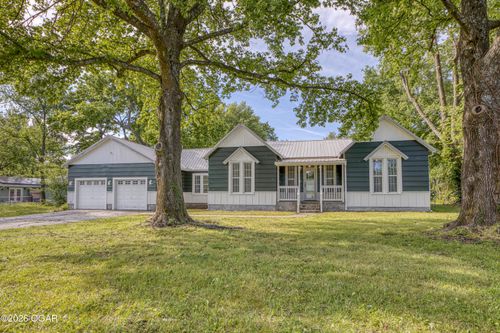 302 E Market St, Diamond, MO, 64840-7211 | Card Image