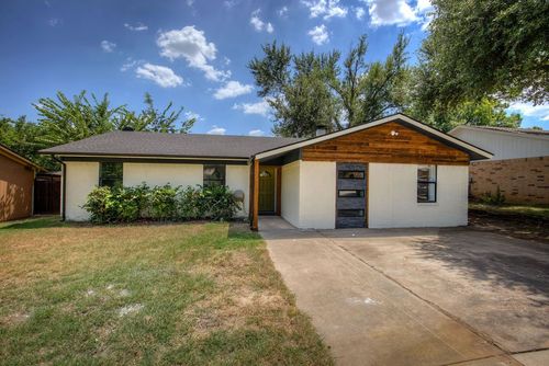 1620 White Oak Ct, Denton, TX, 76209-4638 | Card Image