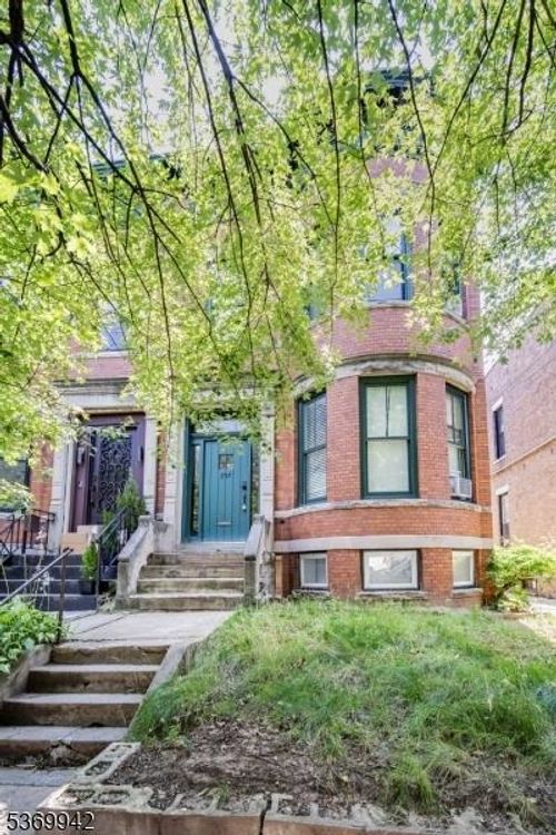 257 Woodlawn Ave, Jersey City, NJ, 07305-2128 | Card Image