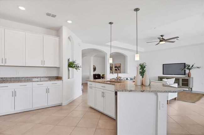15344 Serene Shores Loop, House other with 4 bedrooms, 2 bathrooms and null parking in Bradenton FL | Image 12