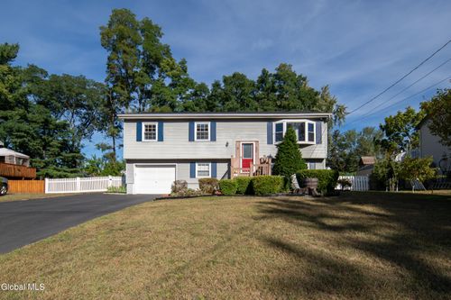 3 Jo Ann Ct, Colonie, NY, 12205-2510 | Card Image