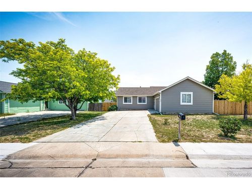 760 2nd St, Bennett, CO, 80102-8164 | Card Image