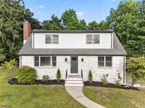 11 Franklin St, Mahwah, NJ, 07430-3112 | Card Image