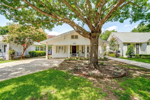 2012 Carleton Ave, Fort Worth, TX, 76107-3860 | Card Image