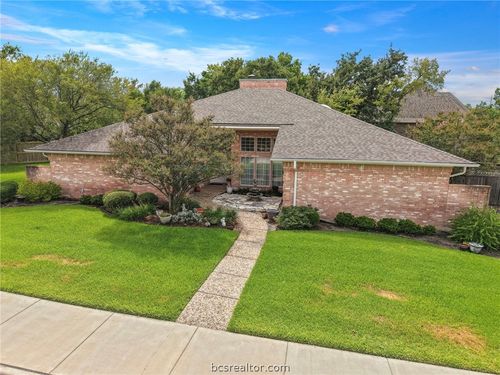 300 Chimney Hill Drive, College Station, TX, 77840 | Card Image