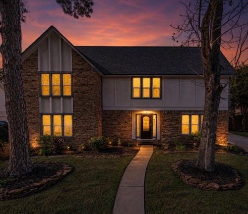 8211 Riverglade Dr, Houston, TX, 77095-1813 | Card Image