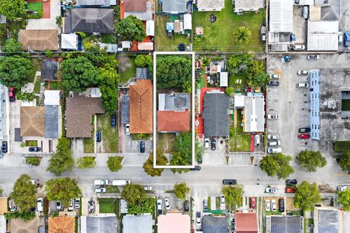 42 E 16th St, Hialeah, FL, 33010-3126 | Card Image