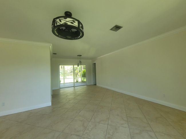 2913 Se Darien Rd, House other with 3 bedrooms, 2 bathrooms and null parking in Port St Lucie FL | Image 8