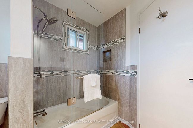 9 Newman Ave, House other with 4 bedrooms, 2 bathrooms and 1 parking in East York ON | Image 26