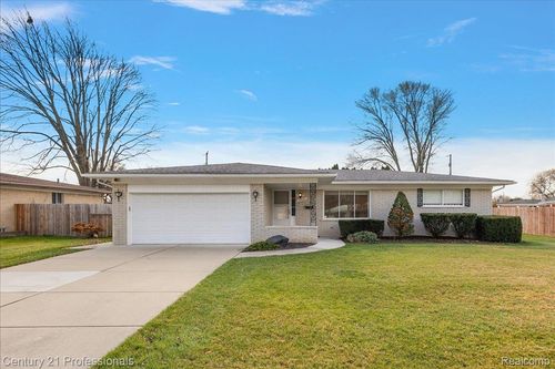 11434 Francis Dr, Sterling Heights, MI, 48312-2024 | Card Image