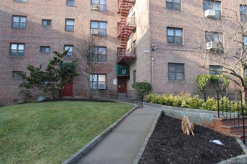 apt-b56-87-30 204th St, Hollis, NY, 11423-1546 | Card Image