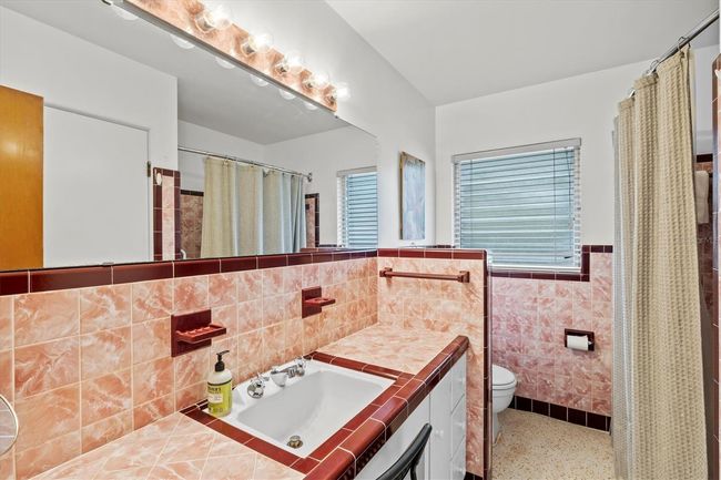 2473 Davis Blvd, House other with 3 bedrooms, 2 bathrooms and null parking in Sarasota FL | Image 45