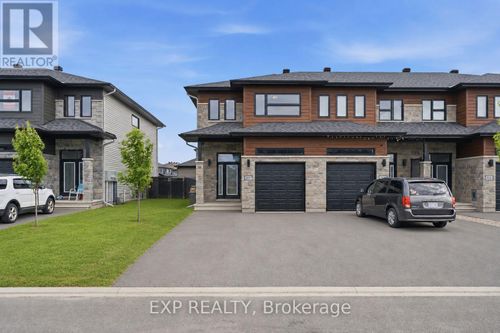 2007 Berne St, Embrun, ON, K0A1W0 | Card Image