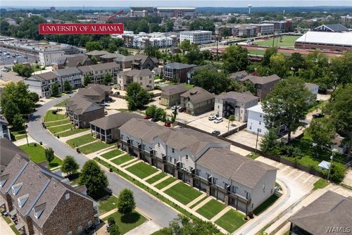 440 Wesley Pl, Tuscaloosa, AL, 35401-2068 | Card Image