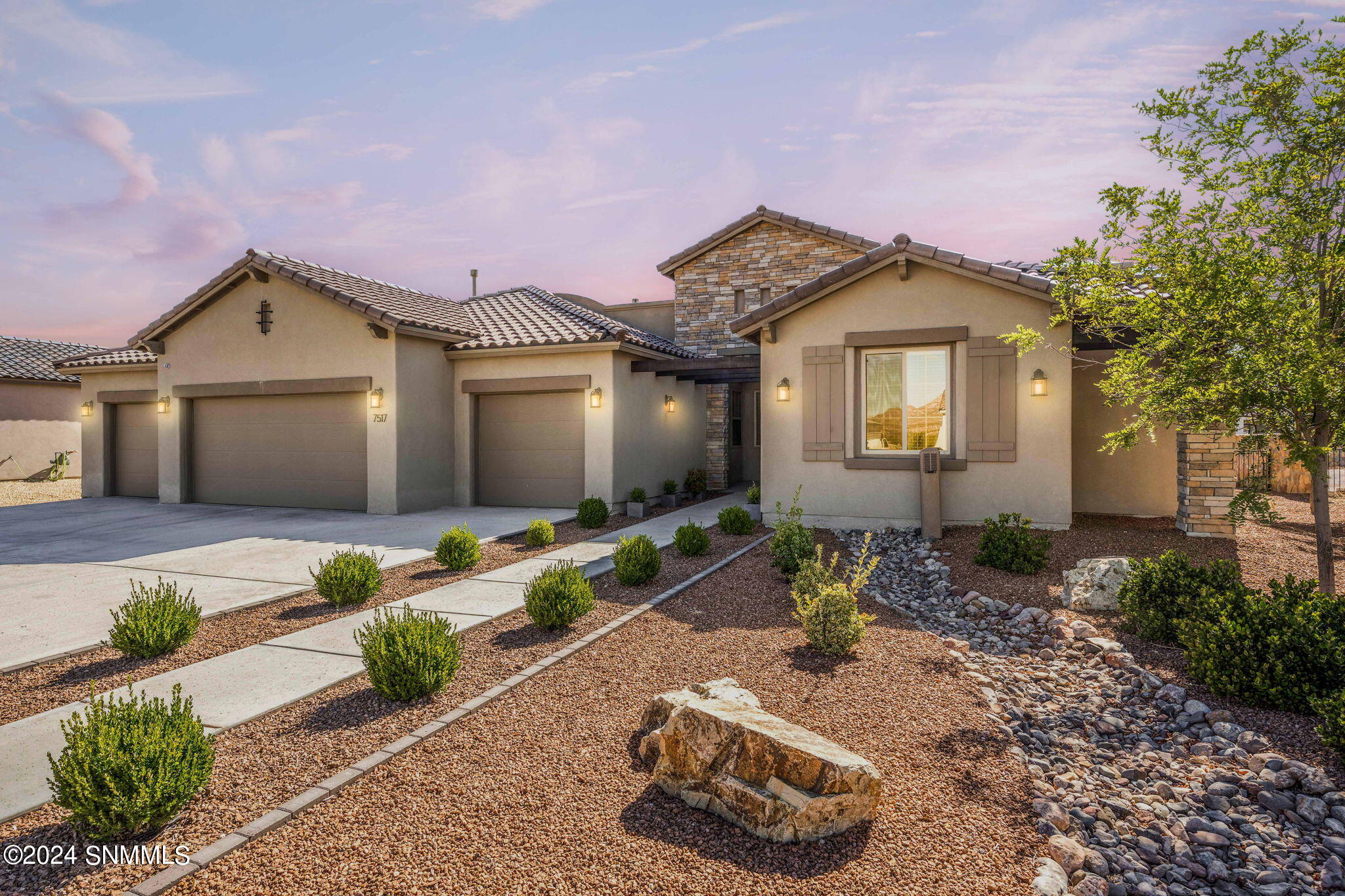 Sussex Ct, Las Cruces, NM 88007