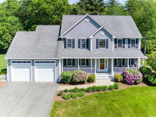 79 Foxwood Ln, Raynham, MA, 02767-5286 | Card Image