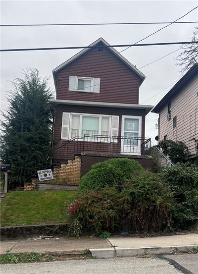 625 5th Street, House other with 2 bedrooms, 2 bathrooms and null parking in Donora PA | Image 1