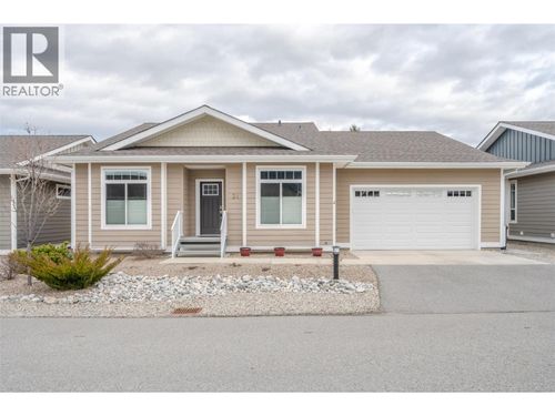 24-351 Warren Ave W, Penticton, BC, V2A3N2 | Card Image