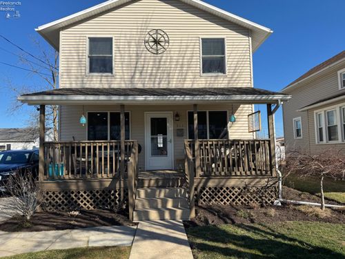 311 Walnut Street, Port Clinton, OH, 43452 | Card Image