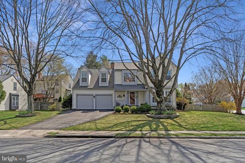 8933 Triple Ridge Rd, FAIRFAX STATION, VA, 22039-3065 | Card Image