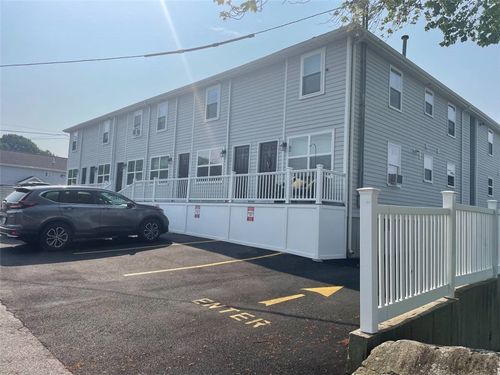 24b-22 Wall St, Bristol, RI, 02809-3615 | Card Image