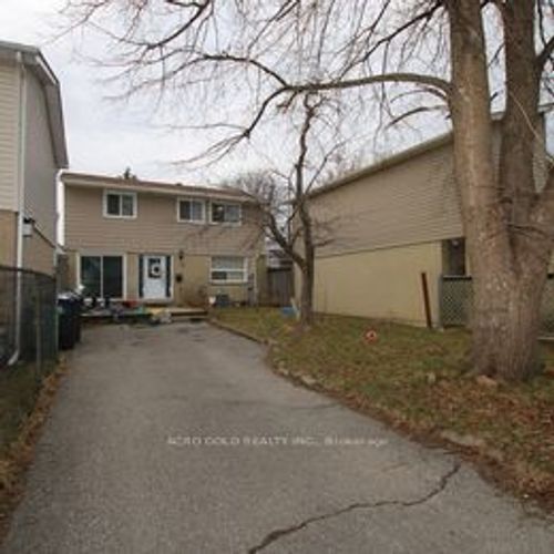 13 Hillgate Dr, Brampton, ON, L6S1P9 | Card Image
