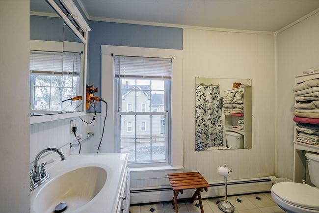 8 Wright St, House other with 4 bedrooms, 2 bathrooms and 2 parking in Easthampton MA | Image 19
