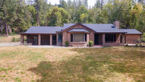 782 Covered Bridge Rd, Rogue River, OR, 97537-6607 | Card Image