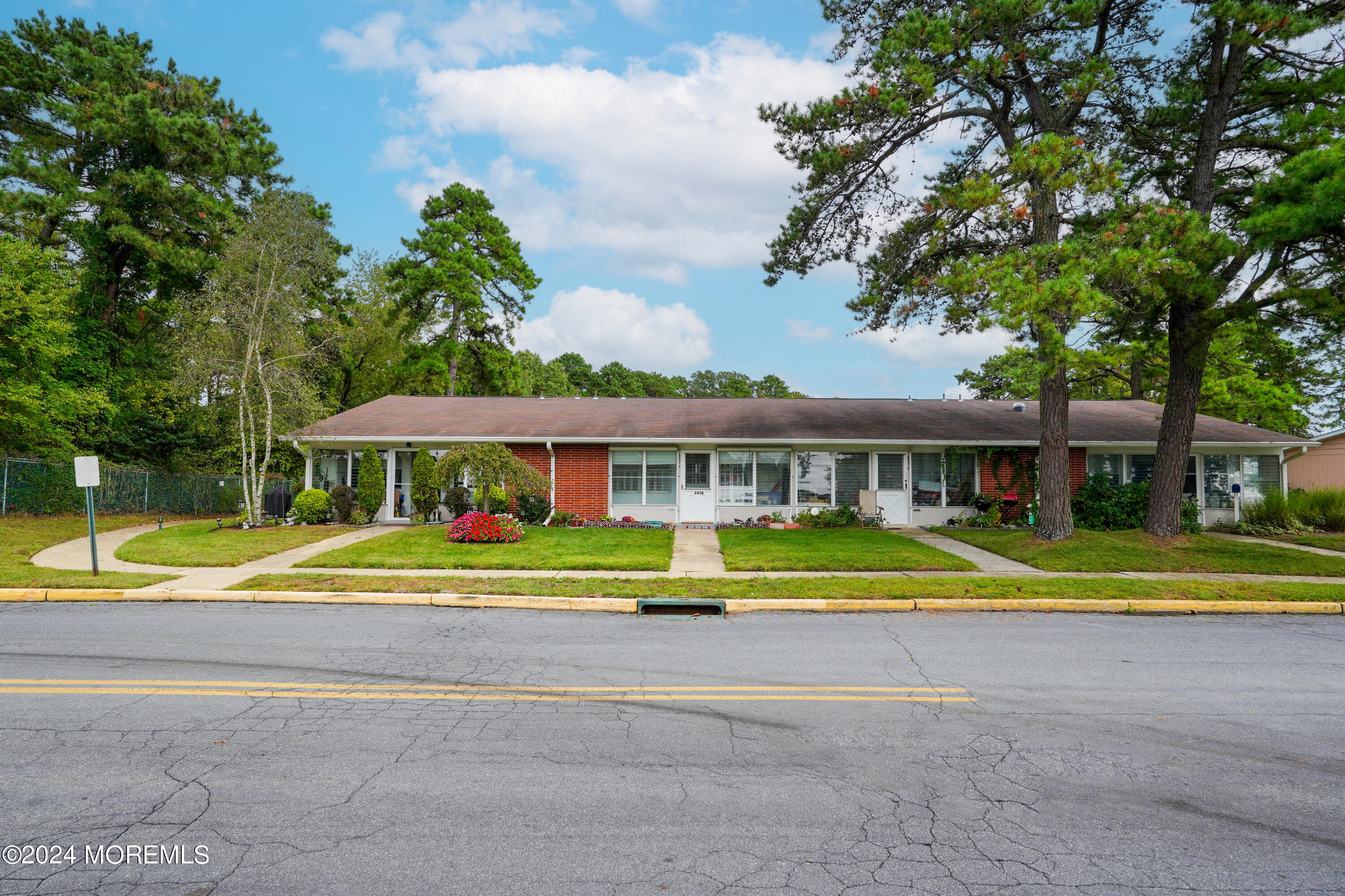 Plymouth Dr, Lakewood, NJ 08701
