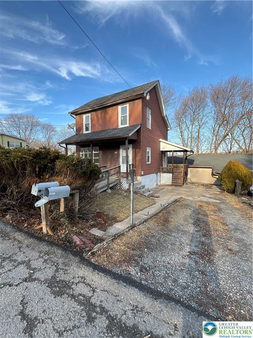 main-house-485 S Walnut Street, Slatington Boro, PA, 18080 | Card Image