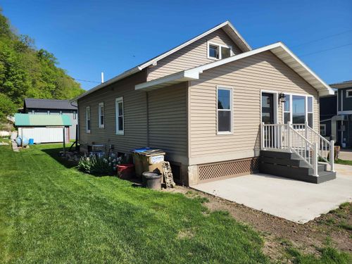 100 Main St, Clayton, IA, 52049-8260 | Card Image