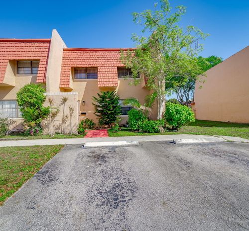 7 Ann Lee Ln, Tamarac, FL, 33319-2401 | Card Image