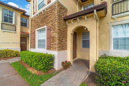 104-5-1720 Ne 33rd Ave, Homestead, FL, 33033-6173 | Card Image