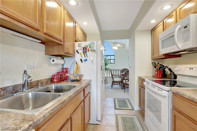 APT-10 - 17270 Eagle Trce, Condo with 2 bedrooms, 2 bathrooms and null parking in FORT MYERS FL | Image 15