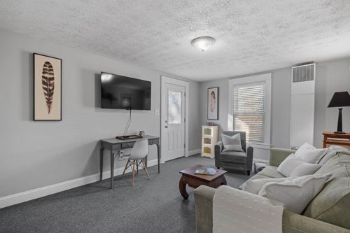 apt-4-65 S Elm St, Manchester, NH, 03103-7251 | Card Image