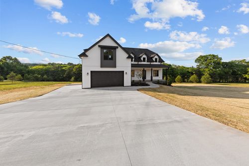 16 Paradise Hills Ln, Lebanon, TN, 37090-9246 | Card Image