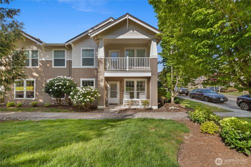 102-22627 Ne Alder Crest Dr, Redmond, WA, 98053-5862 | Card Image