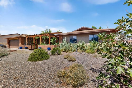 2009 Twisted Juniper Rd Se, Rio Rancho, NM, 87124-2452 | Card Image