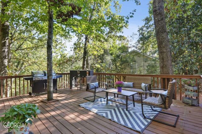 200 N Falcon Blf, House other with 3 bedrooms, 3 bathrooms and 2 parking in Alpharetta GA | Image 31