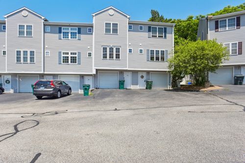 43-43 Harbor View Ln, Norwich, CT, 06360-5068 | Card Image