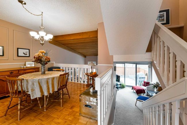 33 - 10030 Oakmoor Way Sw, Home with 3 bedrooms, 1 bathrooms and 2 parking in Calgary AB | Image 13