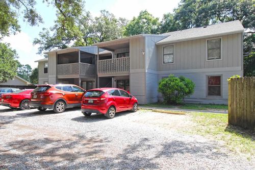 apt-c-7116 Pearson Rd, Pensacola, FL, 32526-3691 | Card Image