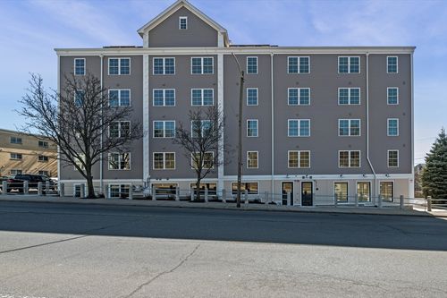 302-472 Essex St, Lynn, MA, 01902-3923 | Card Image