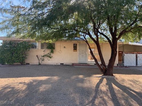 5609 Evergreen Ave, Las Vegas, NV, 89107-3817 | Card Image