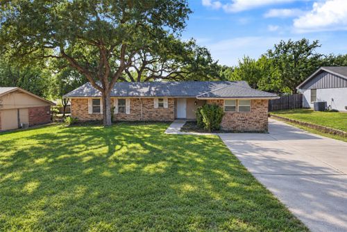 224 Mountain View Dr, Azle, TX, 76020-4406 | Card Image