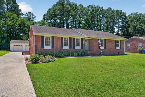 13 Crescent Dr, Franklin, VA, 23851-1229 | Card Image