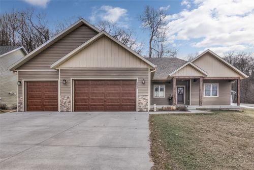4604 Village Terrace Ct, EAU CLAIRE, WI, 54701-3024 | Card Image