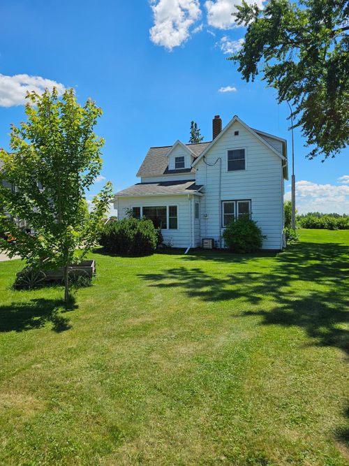 700 Hipple Ave, Henning, MN, 56551-4118 | Card Image